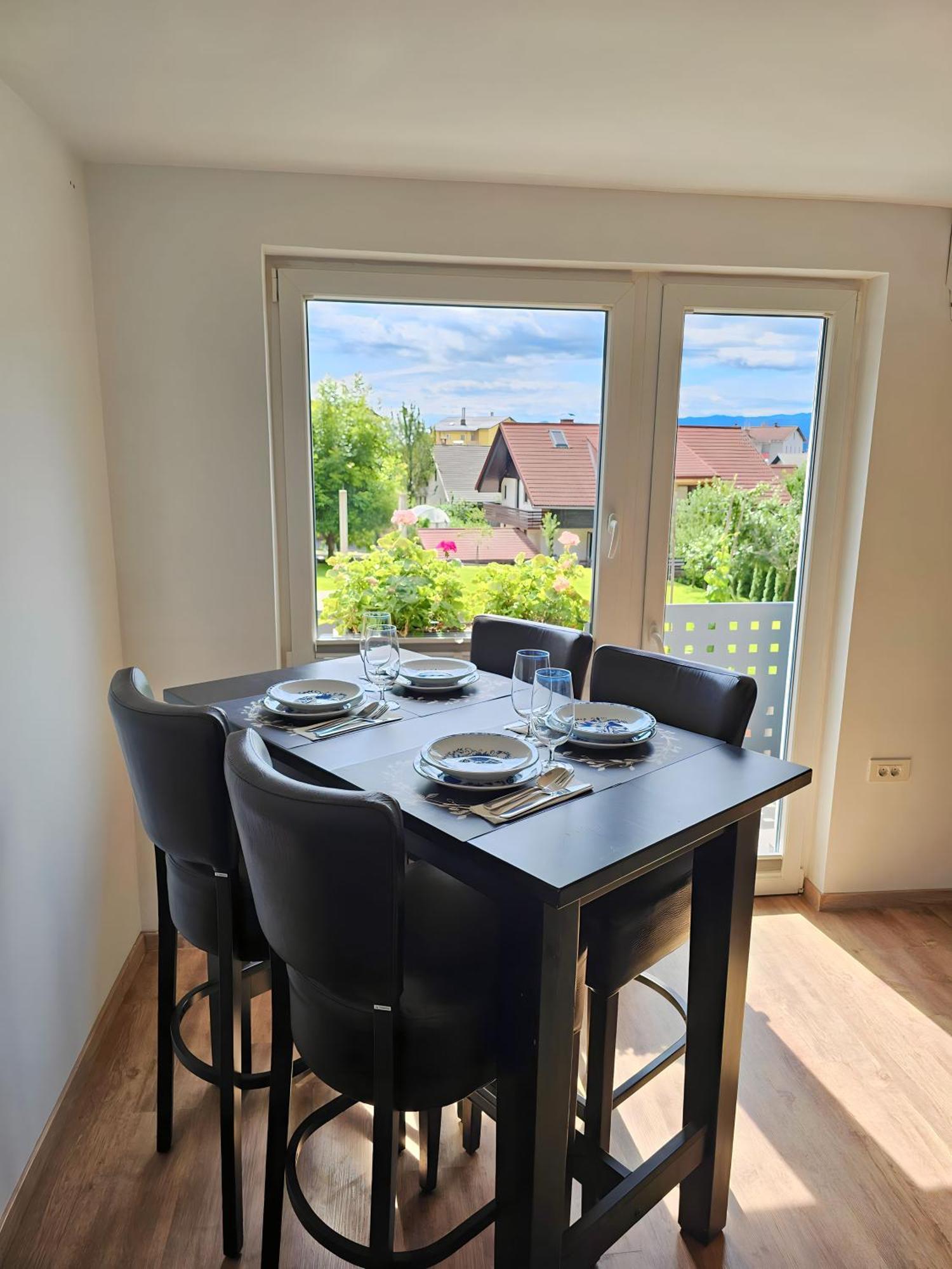 Charming Bella Hideout - Adults Only Apartamento Jesenice Exterior foto